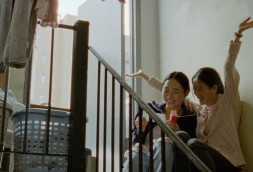 블루 선 팰리스(Blue Sun Palace)-왼쪽사진, 샐리 수진 오 대표       필드트립 제공