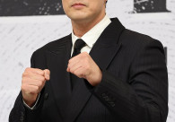 배우 소지섭이 25일 서울 양천구 목동 SBS사옥에서 열린 새 금토드라마 '김부장' 제작발표회에서 포즈를 취하고 있다.
