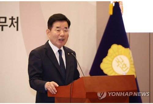 김진표 국회의장이 21일 서울 영등포구 국회박물관에서 열린 제22대 국회 초선의원 의정연찬회에서 환영사를 하고 있다.