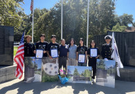 왼쪽 세번째 1등 우신정학생, 오른쪽 세번째 2등 장이레학생, 오른쪽 두번째 3등 케이티김학생