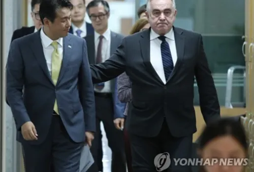 김태효 국가안보실 제1차장과 커트 캠벨 미국 국가안전보장회의(NSC) 인도·태평양 조정관이 18일 서울 용산 대통령실 청사에서 한미 핵협의그룹(NCG) 출범회의 관련 공동기자회견을 위해 입장하고 있다. 2023.7.18 [대통령실통신사진기자단] 