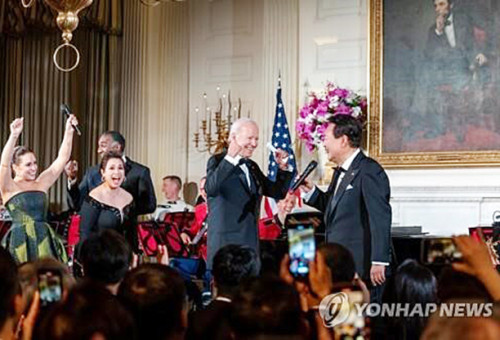 아메리칸 파이 열창하는 윤 대통령                             [연합뉴스 자료사진]