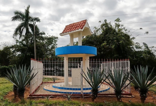 기념비 쿠바 마탄사스주 엘볼로 마을에 마탄사스 한인 이민 기념비가 서 있다. 